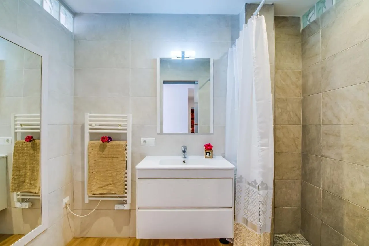 Ideal Property Mallorca - Blue Attic Beach Alcudia 0*,  Spanyolország